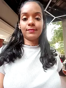 anitagrenn online show from February 6, 2025, 8:45 pm