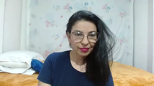 Snapshot of anybellucci43 chatting on March 8, 2025, 4:01 am anybellucci43 online show from March 8, 2025, 4:01 am