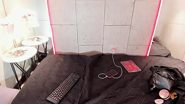 anastasia jhons online show from March 25, 2026, 4:12 am