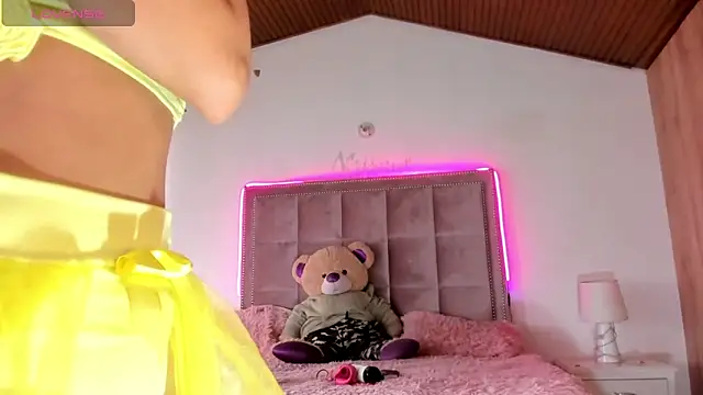 Nicolle ds online show from December 10, 2024, 7:43 pm