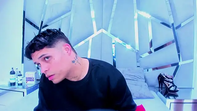 MelissaAndZeuss online show from March 20, 2025, 4:51 am