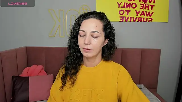 Linda Insatiable online show from March 6, 2025, 1:37 am