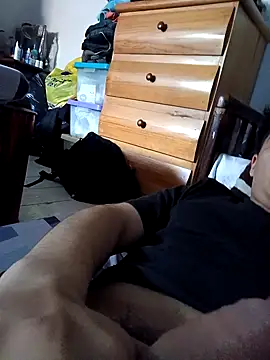 Snapshot of Neithan__23 chatting on October 7, 2025, 5:36 pm Neithan 23 online show from October 7, 2025, 5:36 pm