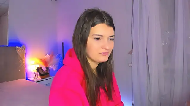 Laura Leee online show from February 16, 2026, 6:23 am