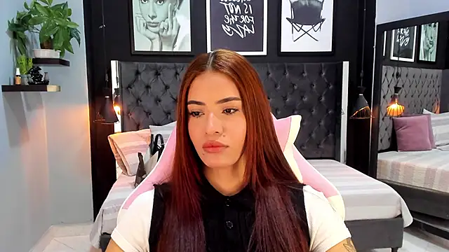 Madie  collins online show from September 27, 2025, 10:10 am