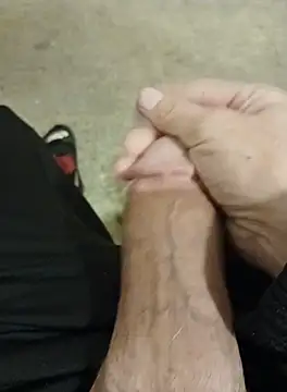 casper0303 online show from October 4, 2025, 11:28 pm