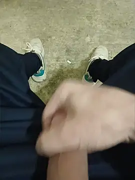 casper0303 online show from April 12, 2026, 12:52 pm