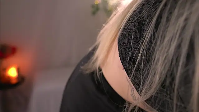 lorrie love story online show from October 20, 2025, 11:22 am