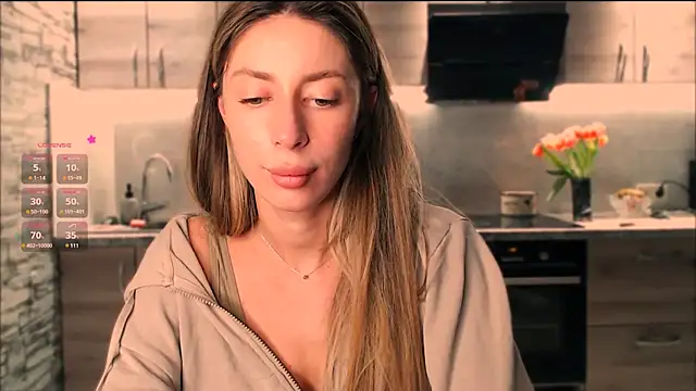 Snapshot of ___art chatting on March 10, 2025, 7:18 pm art online show from March 10, 2025, 7:18 pm