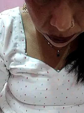 Urmila bhabhii online show from March 18, 2025, 2:39 pm