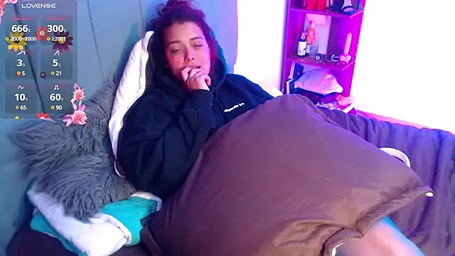 VictoriaMontero30000 online show from March 8, 2025, 7:16 am