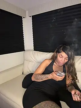 butterflybootyy online show from September 24, 2025, 2:18 am