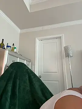 butterflybootyy online show from February 7, 2026, 3:09 pm