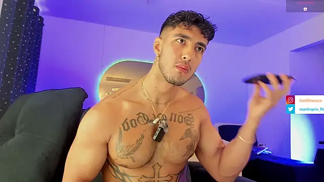 JACOB MARTINS online show from March 2, 2025, 6:46 pm