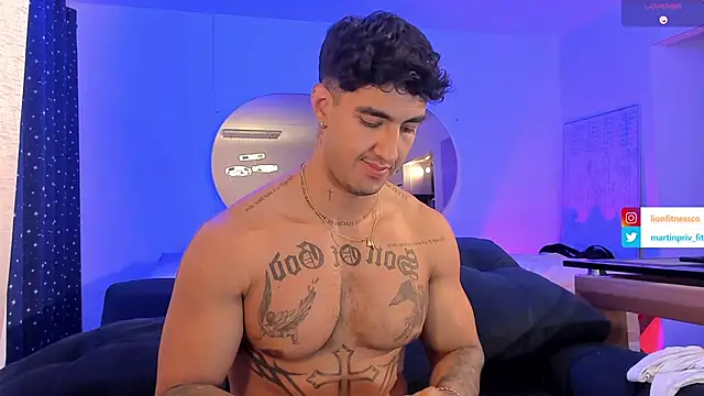 JACOB MARTINS online show from February 17, 2025, 4:09 am