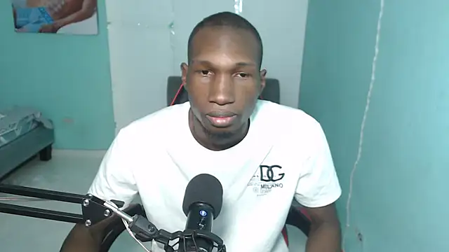 Snapshot of black30cmdick chatting on February 11, 2026, 6:41 pm black30cmdick online show from February 11, 2026, 6:41 pm