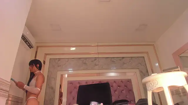 Dani Sweet Ts online show from November 7, 2025, 8:08 am