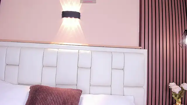 AvyMilton online show from April 2, 2026, 11:50 am