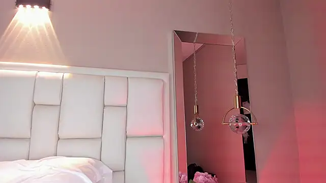 AvyMilton online show from January 5, 2026, 5:27 pm