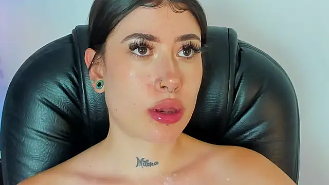 melody suarez online show from February 23, 2025, 10:31 pm