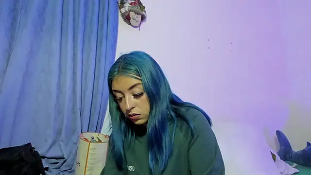 turolita  online show from March 10, 2025, 6:01 pm