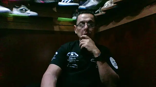 Snapshot of MarcusKelvin chatting on September 12, 2025, 1:55 pm MarcusKelvin online show from September 12, 2025, 1:55 pm