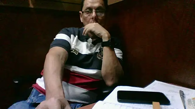 Snapshot of MarcusKelvin chatting on November 3, 2025, 2:42 pm MarcusKelvin online show from November 3, 2025, 2:42 pm