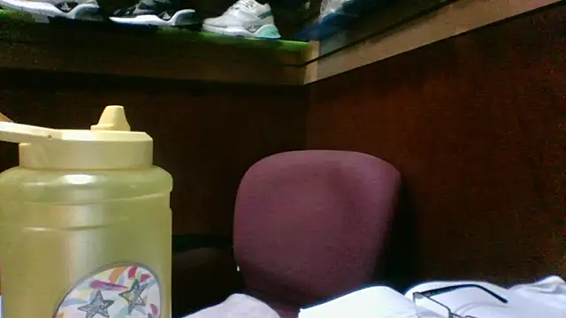 Snapshot of MarcusKelvin chatting on November 17, 2025, 4:00 pm MarcusKelvin online show from November 17, 2025, 4:00 pm