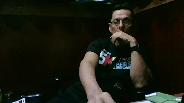 Snapshot of MarcusKelvin chatting on October 21, 2025, 12:48 pm MarcusKelvin online show from October 21, 2025, 12:48 pm