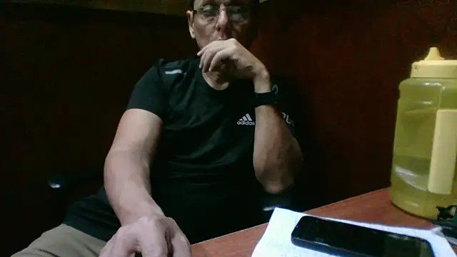 Snapshot of MarcusKelvin chatting on November 9, 2025, 2:10 pm MarcusKelvin online show from November 9, 2025, 2:10 pm