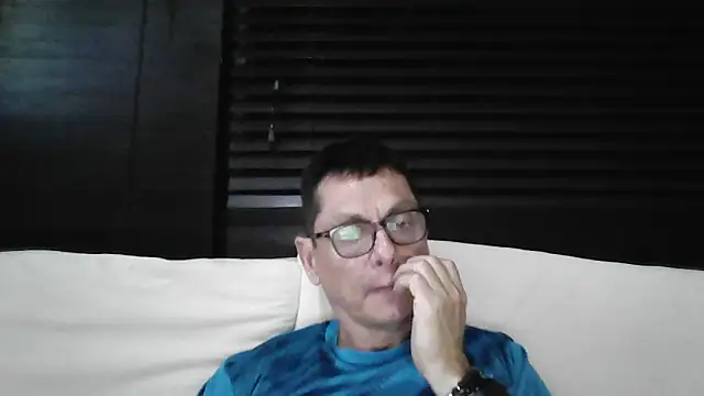 Snapshot of MarcusKelvin chatting on October 10, 2025, 12:22 am MarcusKelvin online show from October 10, 2025, 12:22 am