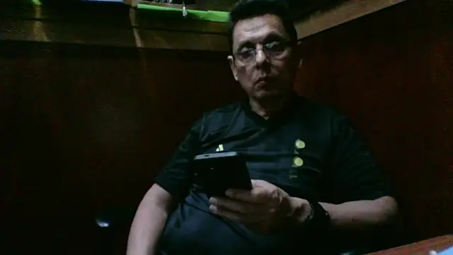 Snapshot of MarcusKelvin chatting on November 5, 2025, 2:53 pm MarcusKelvin online show from November 5, 2025, 2:53 pm