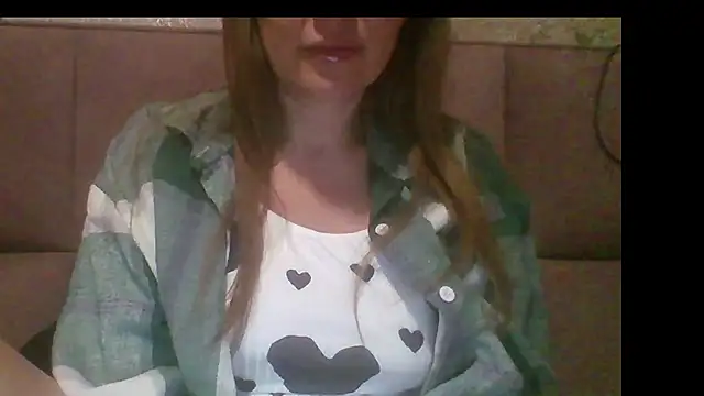 Sladkiegubki online show from September 24, 2025, 11:32 pm