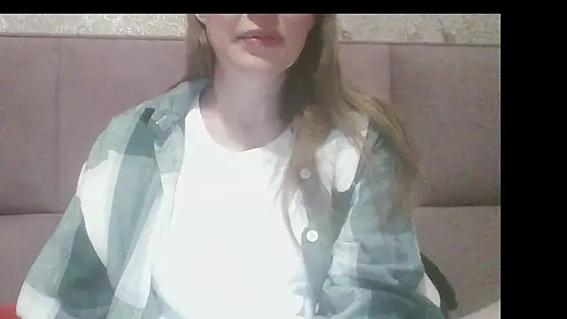 Sladkiegubki online show from October 2, 2025, 11:30 pm