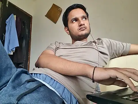 Jonrobinso online show from October 19, 2025, 4:48 am