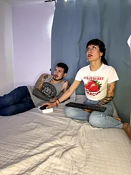 anika lowen02 online show from September 9, 2025, 3:43 pm