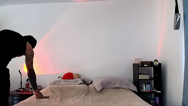 anika lowen02 online show from February 14, 2025, 3:05 pm