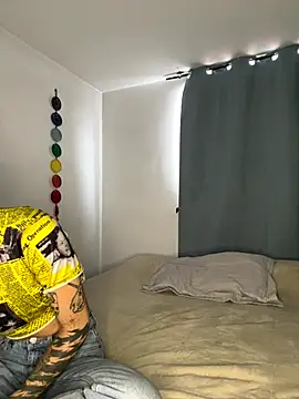 anika lowen02 online show from September 23, 2025, 4:03 pm