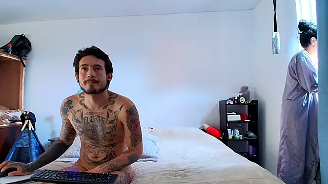 anika lowen02 online show from February 4, 2025, 6:06 pm