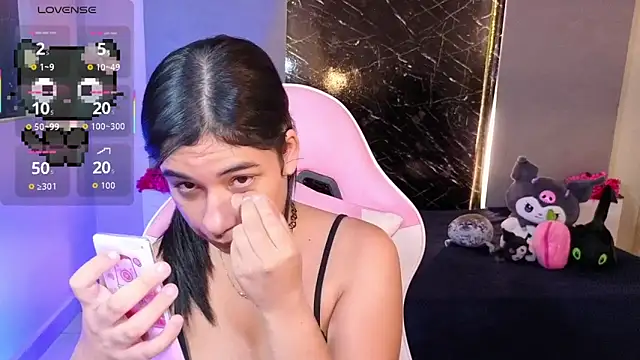 BonnieTaylor0 online show from September 15, 2025, 3:40 am