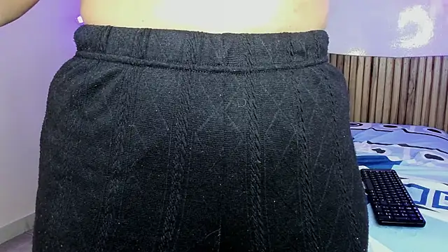 MelaniieRoux online show from March 4, 2025, 1:45 am