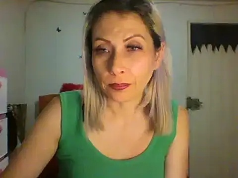 Snapshot of alixia81 chatting on March 16, 2025, 3:25 am alixia81 online show from March 16, 2025, 3:25 am