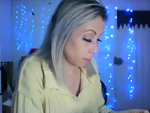 Snapshot of alixia81 chatting on March 16, 2025, 9:49 am alixia81 online show from March 16, 2025, 9:49 am