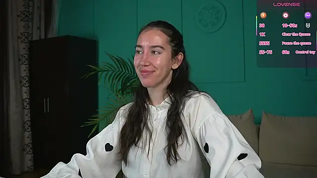 Belle Via online show from June 8, 2026, 7:42 am