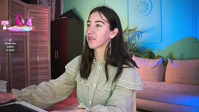 Belle Via online show from September 18, 2025, 3:59 pm