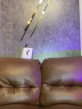 AaronCruz  online show from March 12, 2025, 7:36 pm