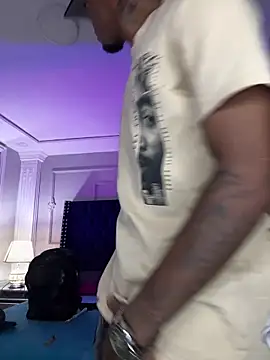 AaronCruz  online show from March 3, 2026, 10:50 pm