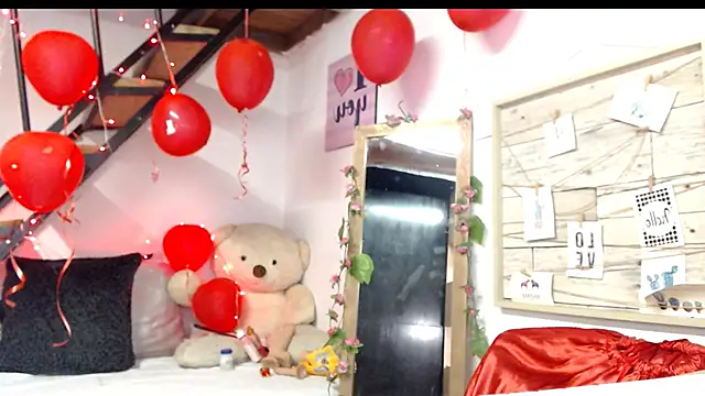 luna sky83 online show from September 28, 2025, 6:20 am