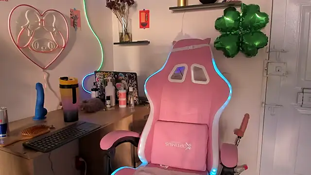 AlyRoses online show from March 21, 2025, 10:28 pm