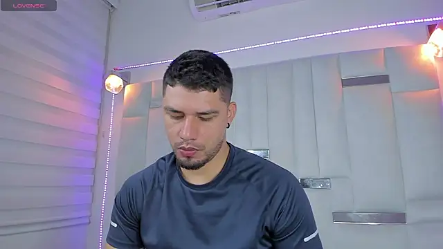 Jacoob19  online show from March 18, 2025, 12:28 pm